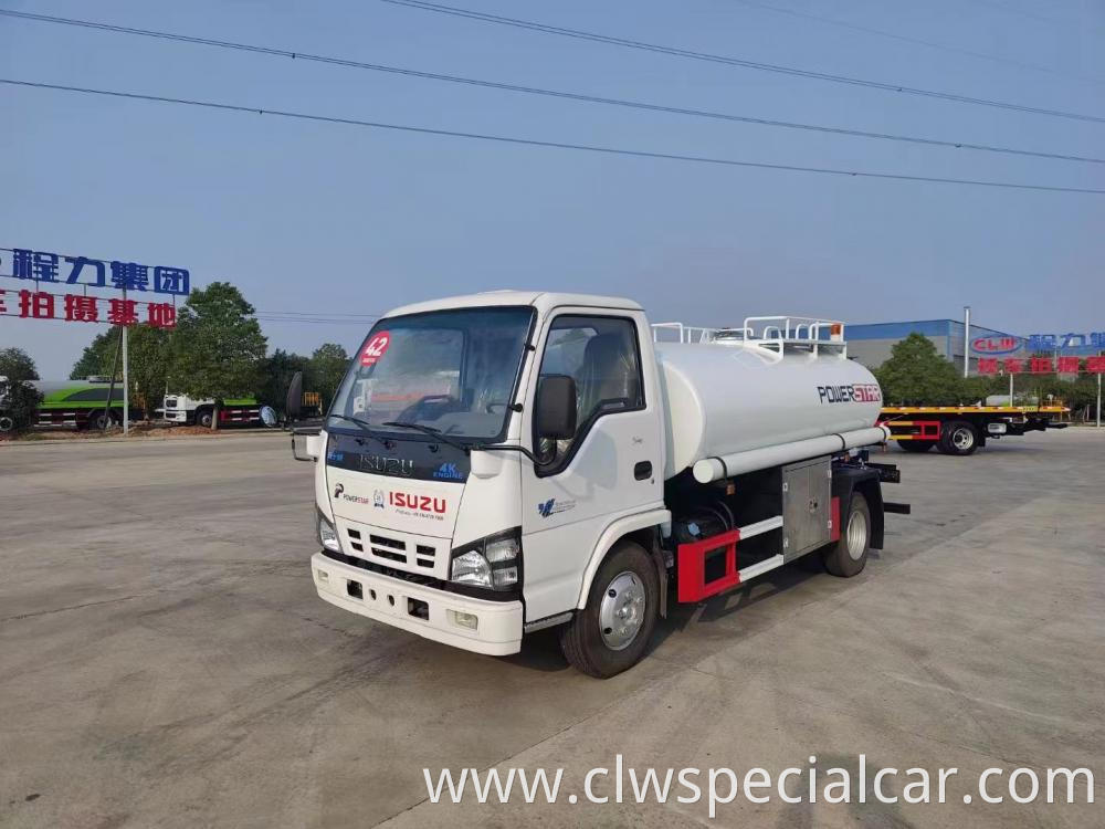 Isuzu 4 Tons Water Truck 2 Jpg